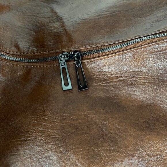 LARGE STYLE HOBO BAG. FAUX LEATHER. NWOT - Picture 5 of 9